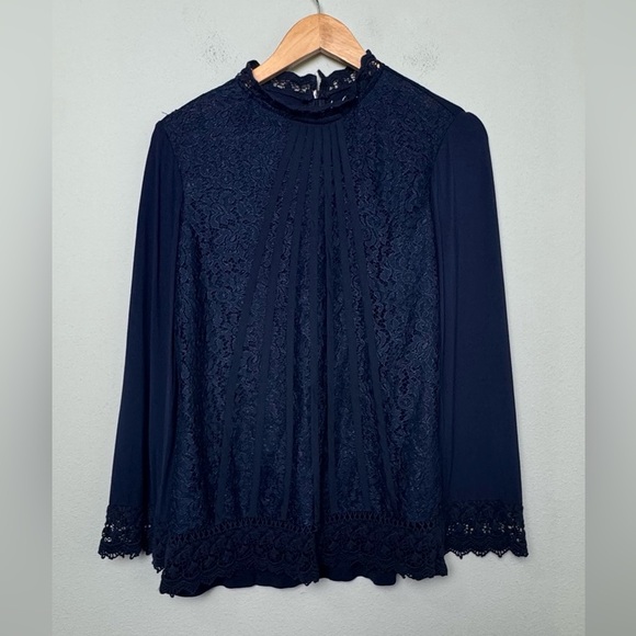 Chico’s Lace Front Top Long Sleeve Fashion Knit Blouse Deep Navy Chico’s Size 0 - Picture 1 of 12
